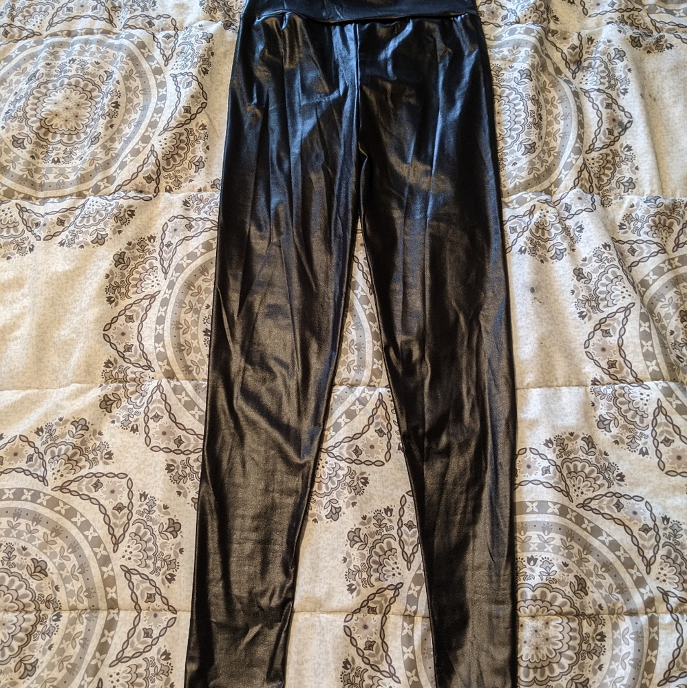 FB faux leather leggings NWOT